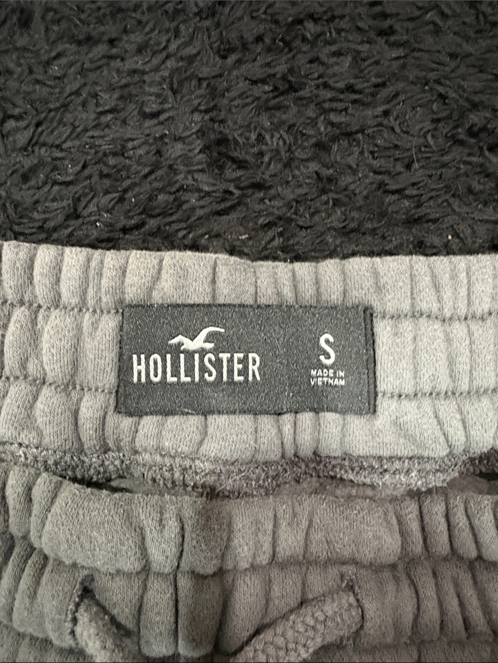 Hollister Men’s 5” Sweatshorts-Grey-Good condition - Picture 4 of 5